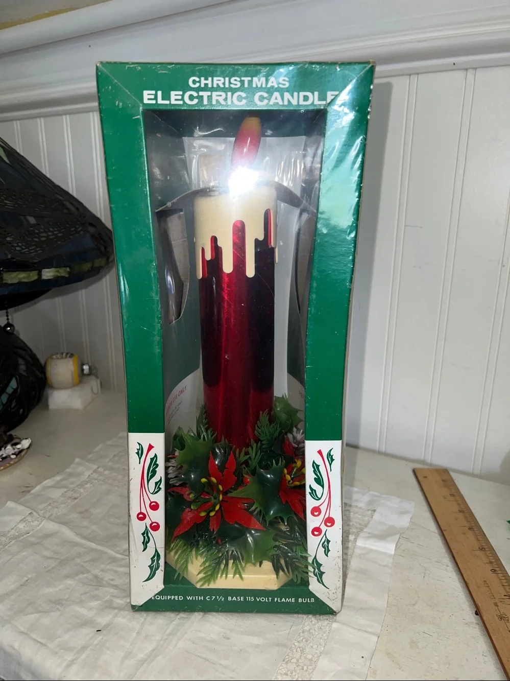 NWT Vtg Electric Christmas Candle Foil Cardboard Plastic Wreath Drip Wax Kitschy